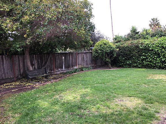 3rd image of 553 Gresham Ave