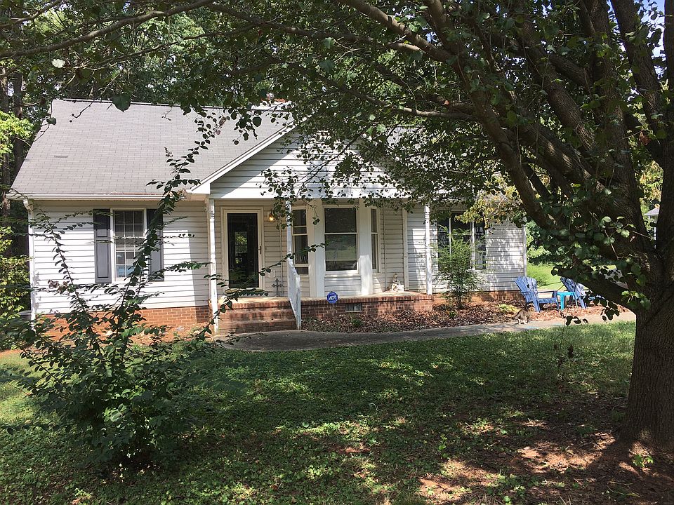 1st image of 306 Westgate Dr