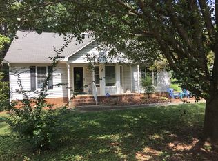 306 Westgate Dr, Elon, NC 27244