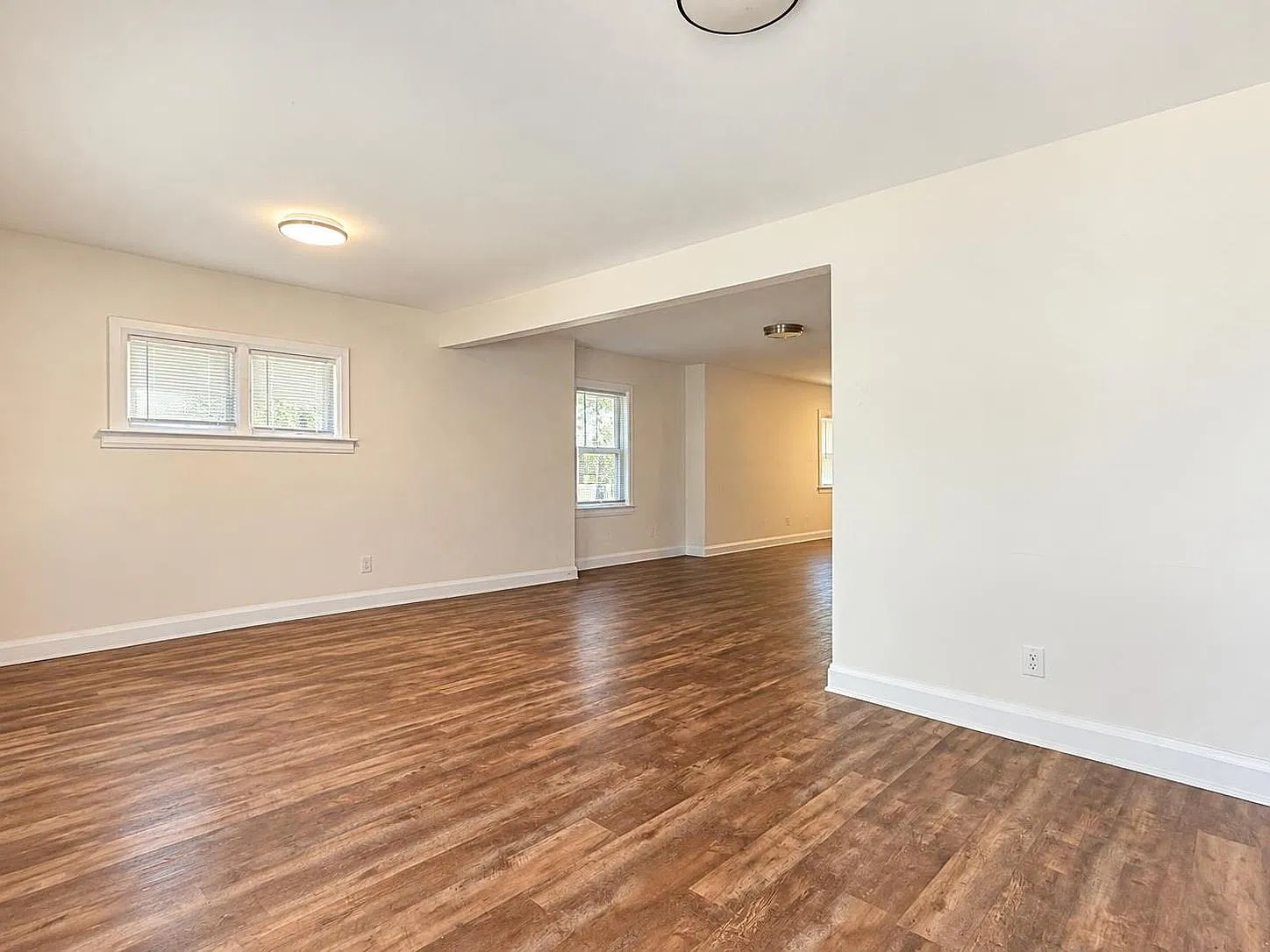 2 bed, $1,443 — Photo 2