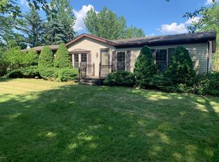 14901 Forest Hill Rd, Grand Ledge, MI 48837