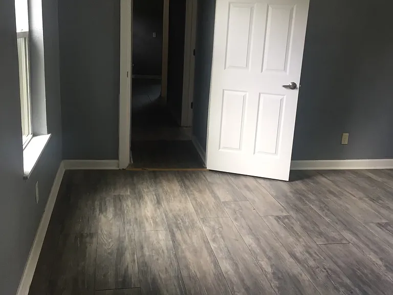 431 Morningside Ln — Photo 2