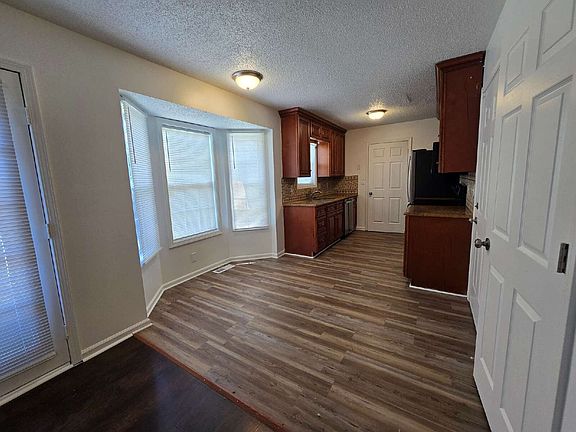 4th image of 3564 Sandpiper Dr