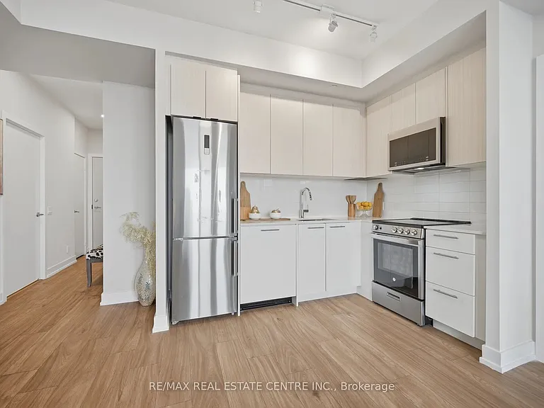 215 Veterans Dr #901 — Photo 11