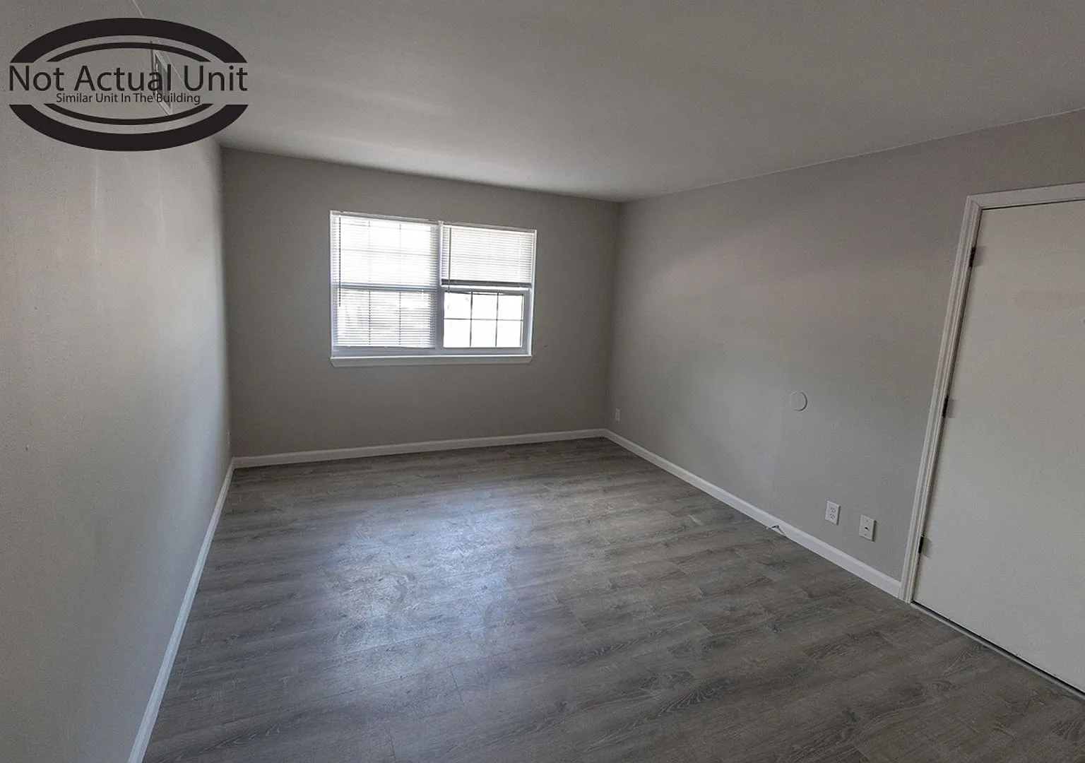 Charming Southside 2-Bedroom Apartment - Lower level — Photo 4