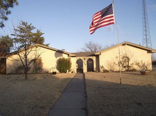 724 S Dixie St, Eastland, TX 76448