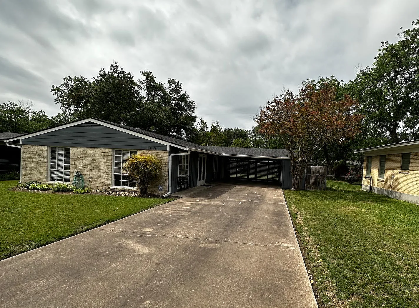 3 bed, 1410 sqft, $2,300 — Photo 2