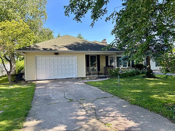 2nd image of 1938 Glen Springs Dr