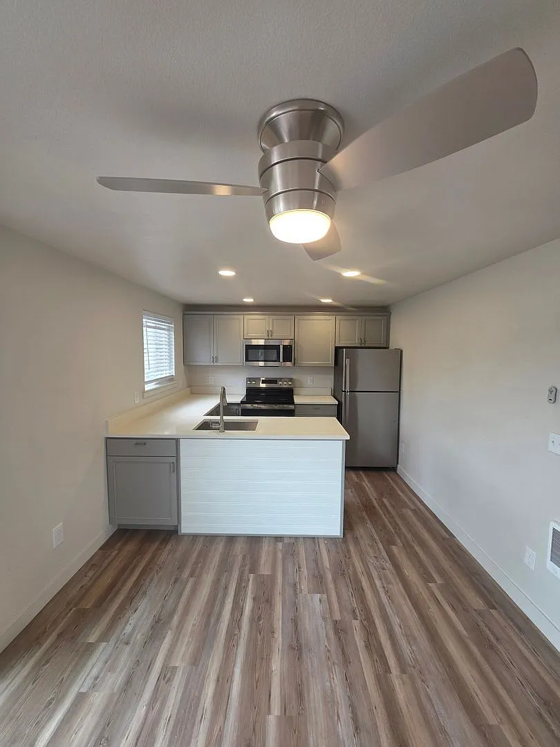 Second Street Apt — Photo 3