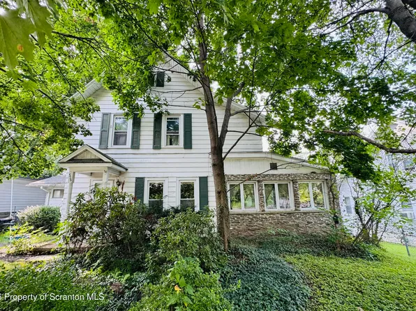 516 W Grove St, Clarks Summit, PA 18411