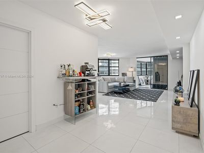 999 Brickell Bay Dr APT 705, Miami, FL, 33131