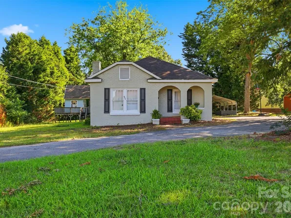623 E Ohio Ave, Bessemer City, NC 28016