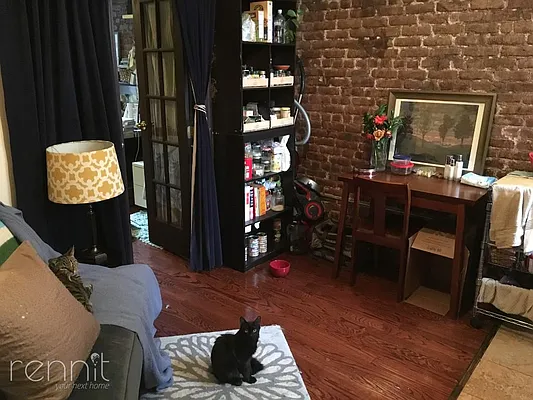 Rented by Rennit Inc. | media 37