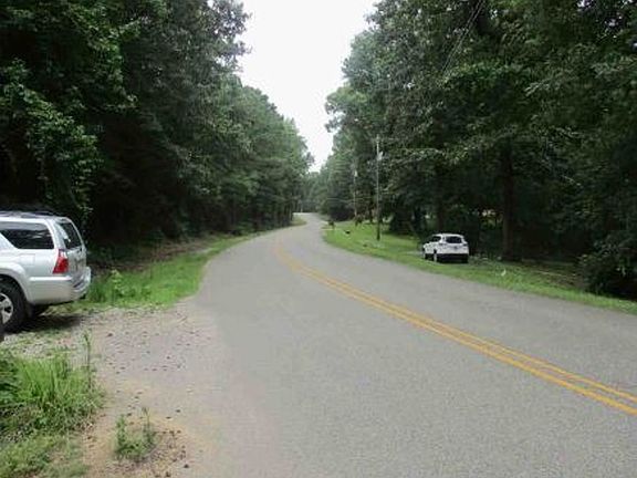 Exterior Neighborhood (street photo)