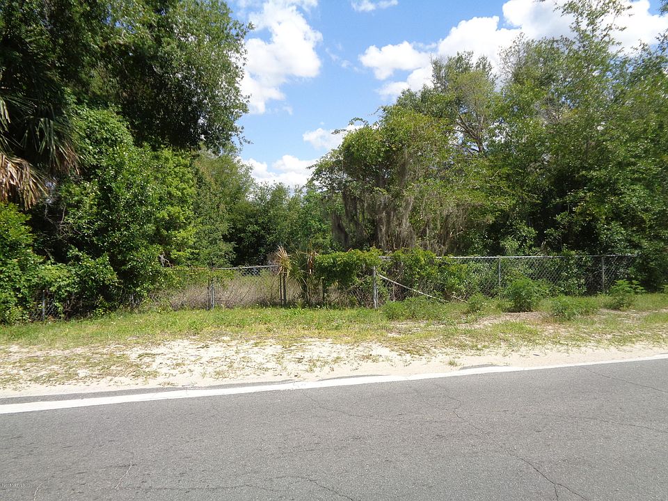 2nd image of 122 Silver Lake Dr