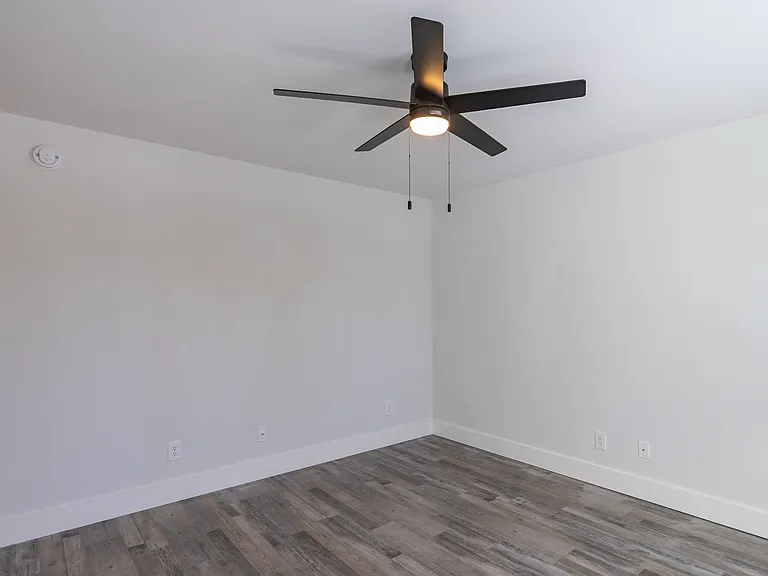 17 Streamside Dr — Photo 9