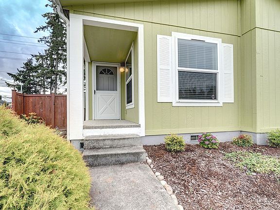 4th image of 7720 203rd Street Ct E