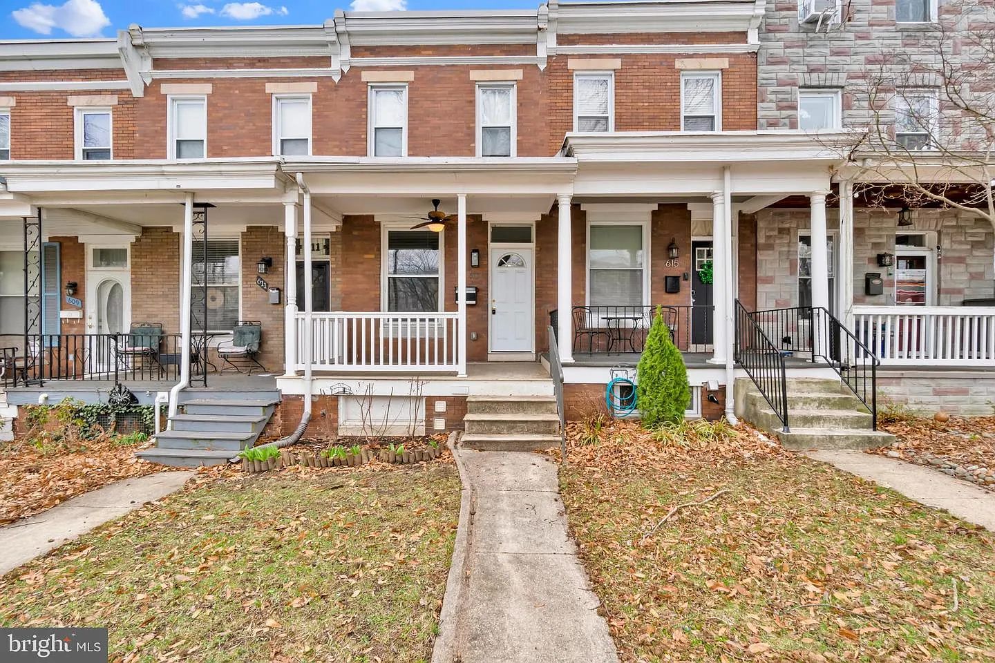 613 W 33rd St photo 1