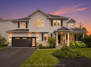 125 W Ridge Dr, Ottawa, ON K2S2H1