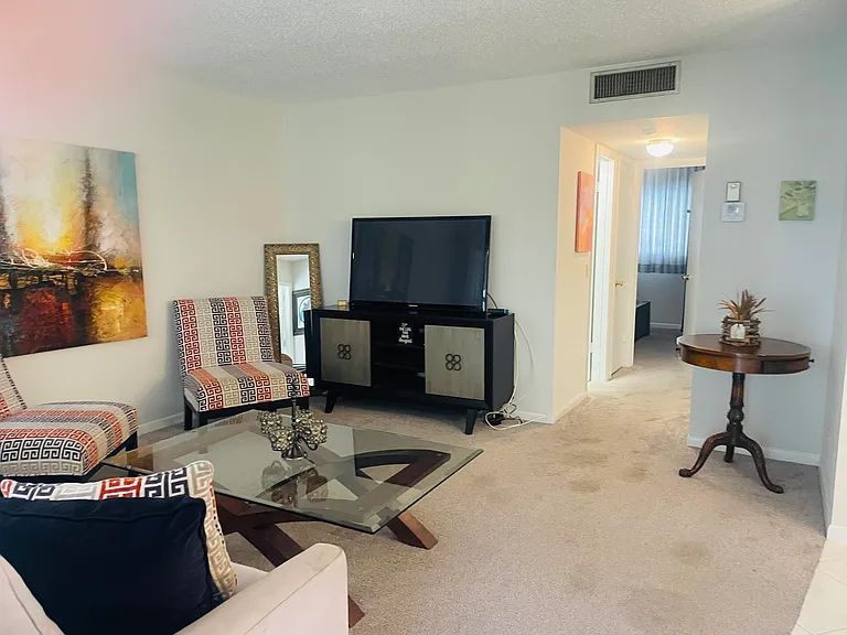 624 Snug Harbor Dr #B7 — Photo 12