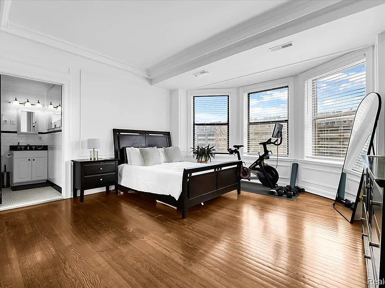 2900 E Jefferson Ave #D201 — Photo 16