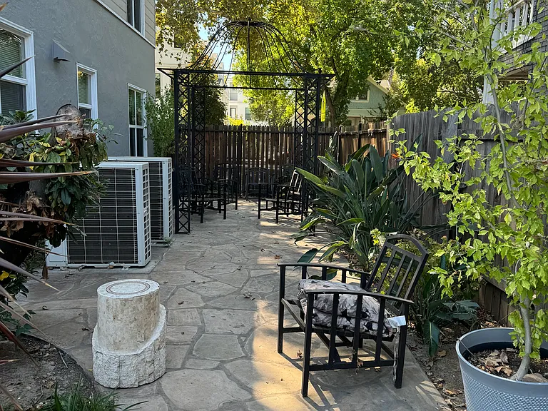 1229 U St — Photo 10