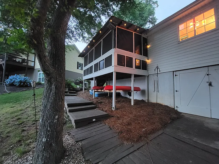 Lake Point Cir — Photo 11