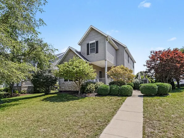 561 Upton Dr, Saint Joseph, MI 49085