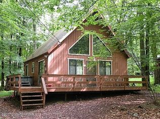112 Elk Run Rd, Pocono Lake, PA 18347
