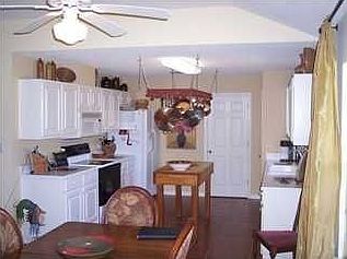 2nd image of 6589 Castlewood St