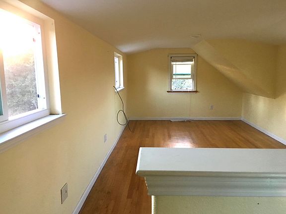 3rd image of 7307 Woodside Dr #C