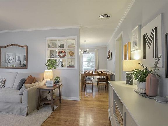 5th image of 8411 Beverly Dr