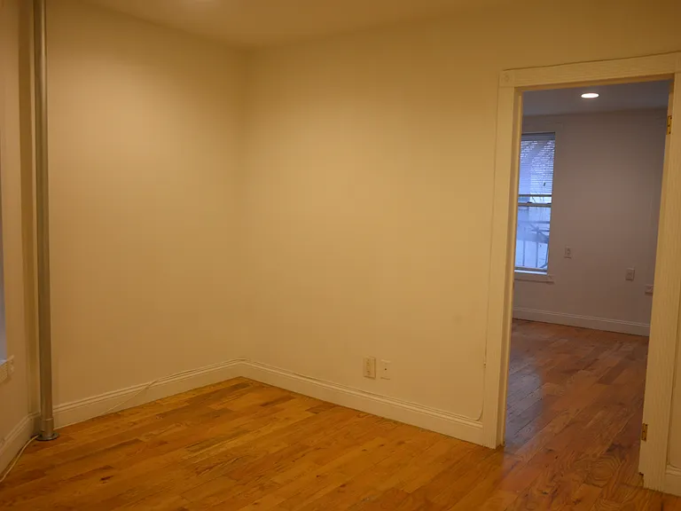 347 E 65th St #3RW — Photo 6