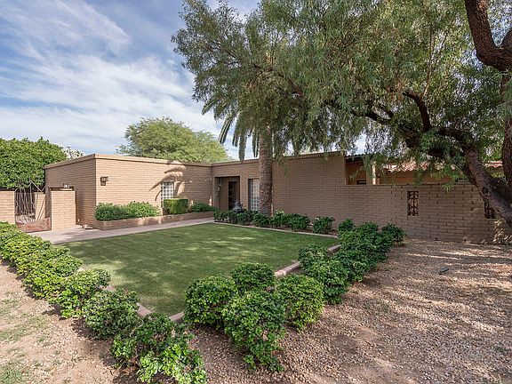 2nd image of 5434 E Lincoln Dr #40