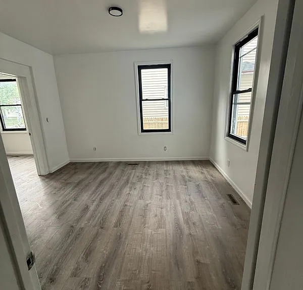 84 N Allen St #1 — Photo 9