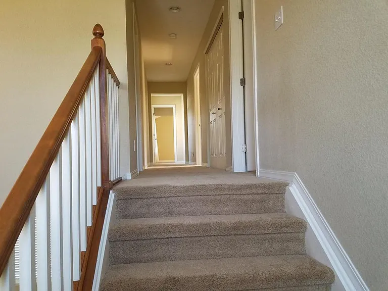 2370 Windmill Dr — Photo 17