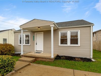 1320 E Pea Ridge Rd, Huntington, WV, 25705