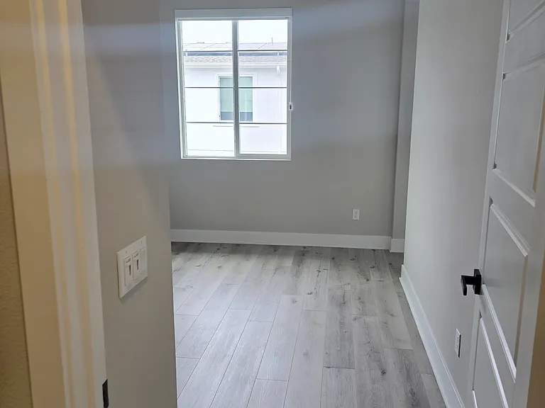 1488 W Sunrise Ln — Photo 49