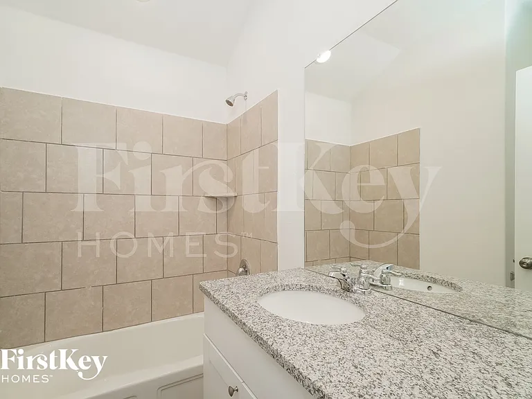 13003 Rosemary Cv — Photo 9