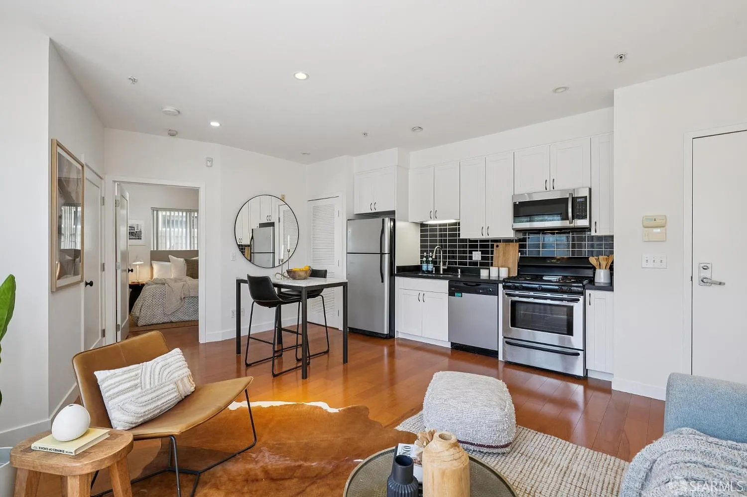 4343 3rd St APT 202 - Photo 3