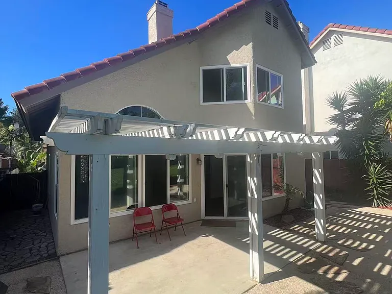 1270 Farmington Pl — Photo 15
