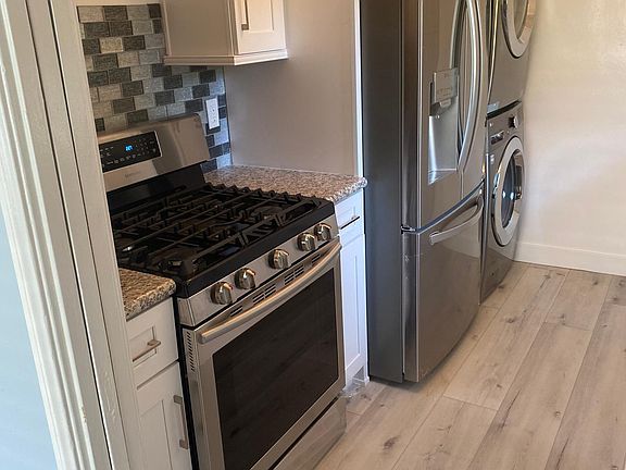 2nd image of 1861 Pandora Ave #1
