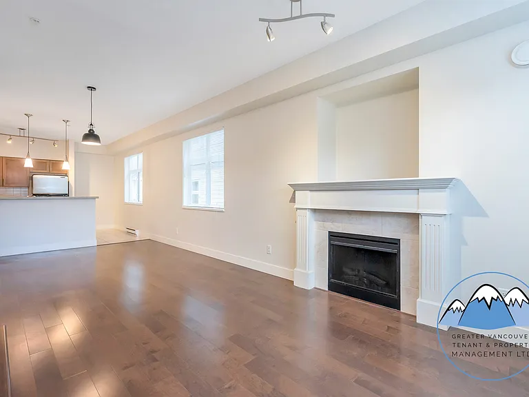 4458 Albert St #204 — Photo 19