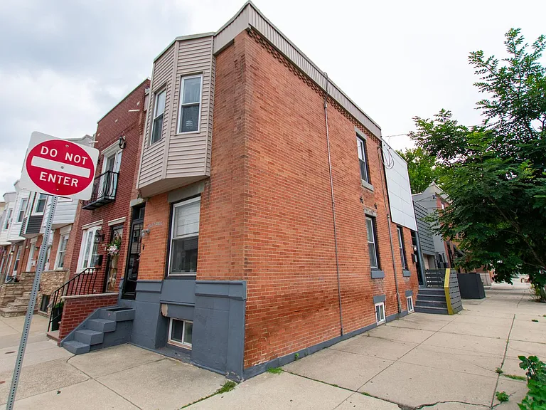 152 Tree St — Photo 19