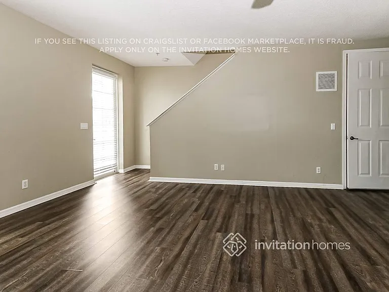 4304 Main St — Photo 7