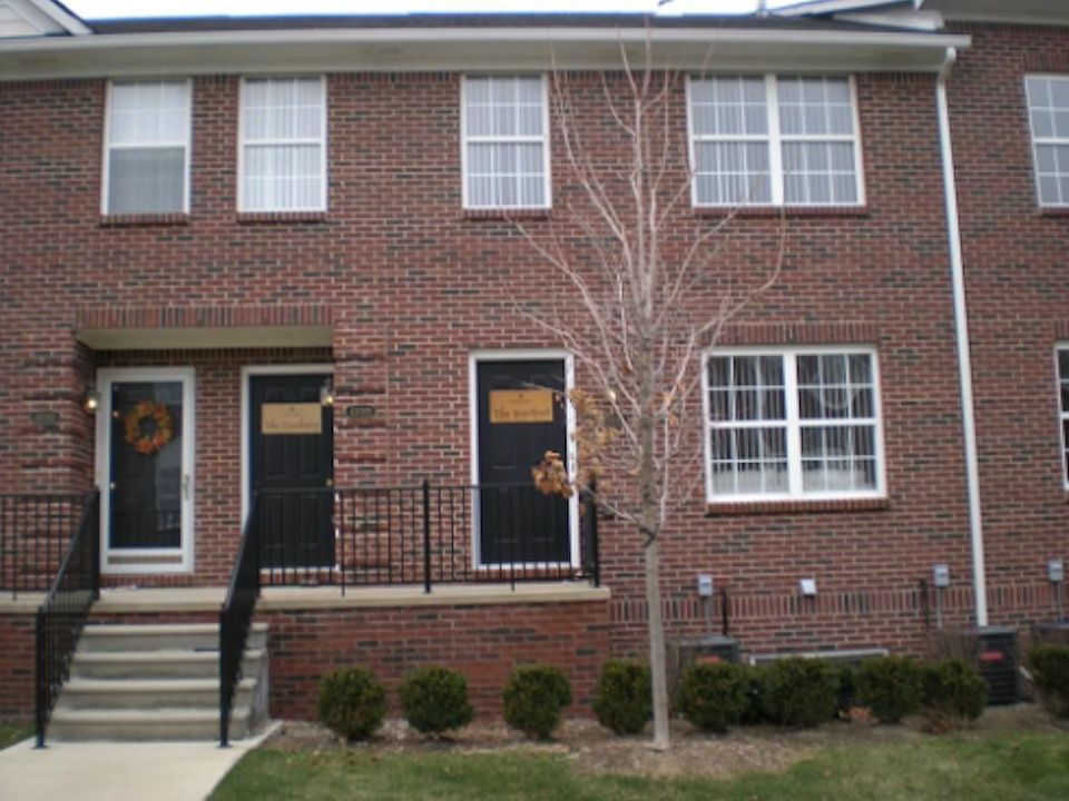 1st image of 43061 Burlington Dr
