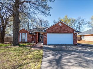 913 Woods Ter, Chandler, OK 74834