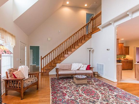 3rd image of 12801 Southampton Cir