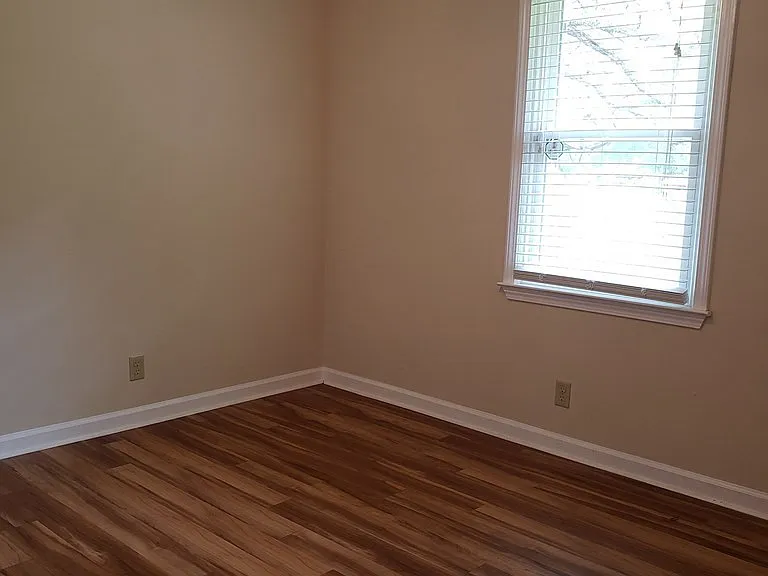 5050 Queen Chapel Rd — Photo 6