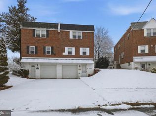 8930 Sylvia Ln, Philadelphia, PA 19115